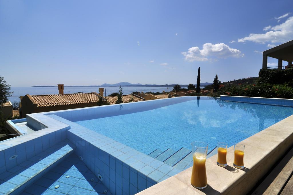 Villa Aeolos บาร์บาตี ภายนอก รูปภาพ